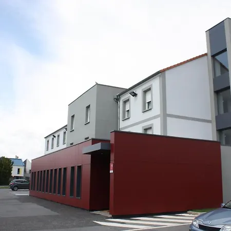 Akena Aeroport Charles De Gaulle - Witz 3* Saint-Witz