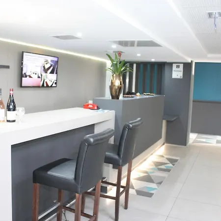 Hotel Akena Aeroport Charles De Gaulle - Witz
